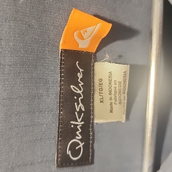 XL Quicksilver camp shirt - Picture 2 of 3